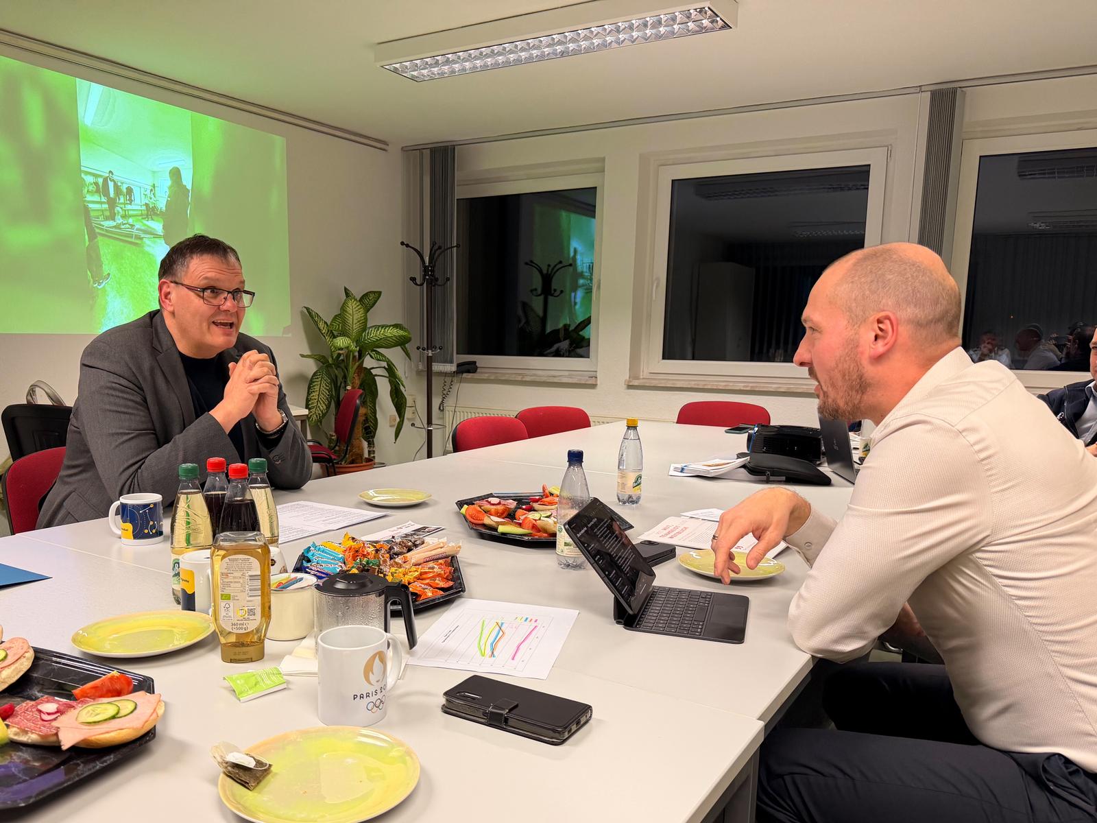 Staatssekretär für Sport und Ehrenamt besucht den Staatssportbund Gera